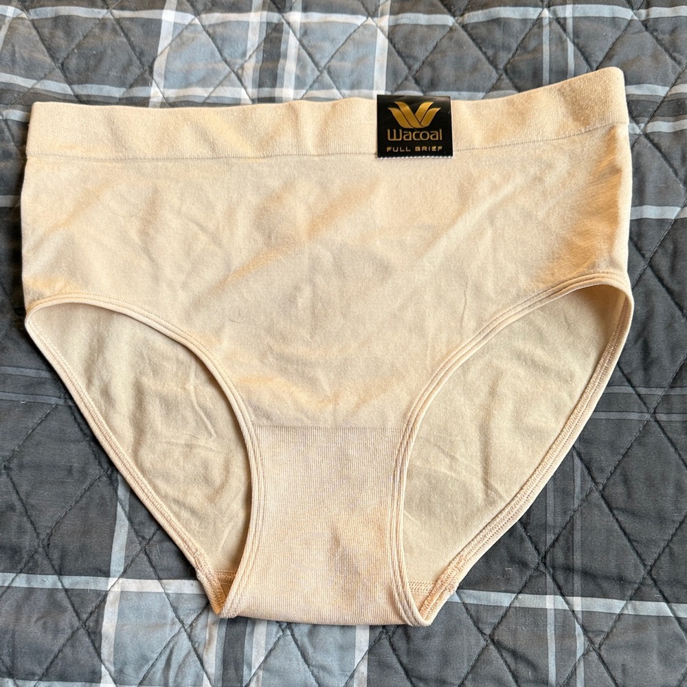 Wacoal Beige Full Brief Underwear NWT Sz M 6